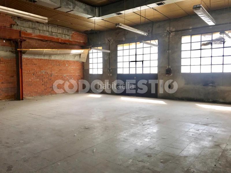 Foto 6847a82c-62fe-4978-b59c-6591fce7ce7d. Nau industrial a Torelló