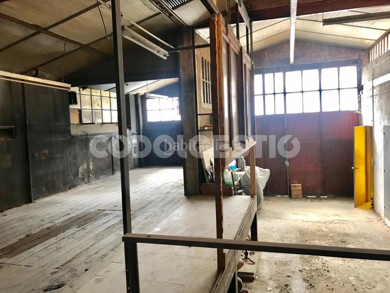 Foto d73259e8-96a1-48b6-b416-54613104a8a6. Nau industrial a Torelló
