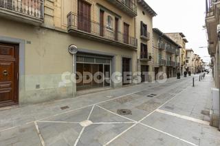 Lloguer Local Comercial  Pont. Local comercial en lloguer a manlleu