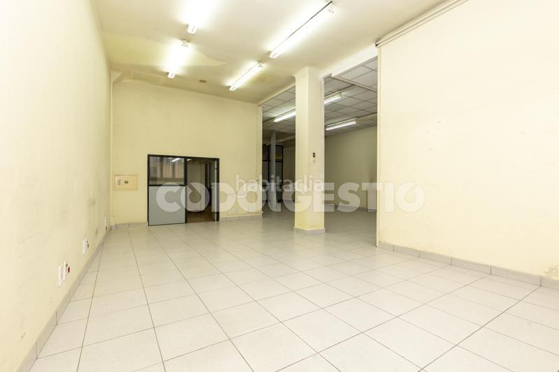 Foto 4dec0095-2bbc-4384-92fa-eabf353be0eb. Location local commercial dans Manlleu