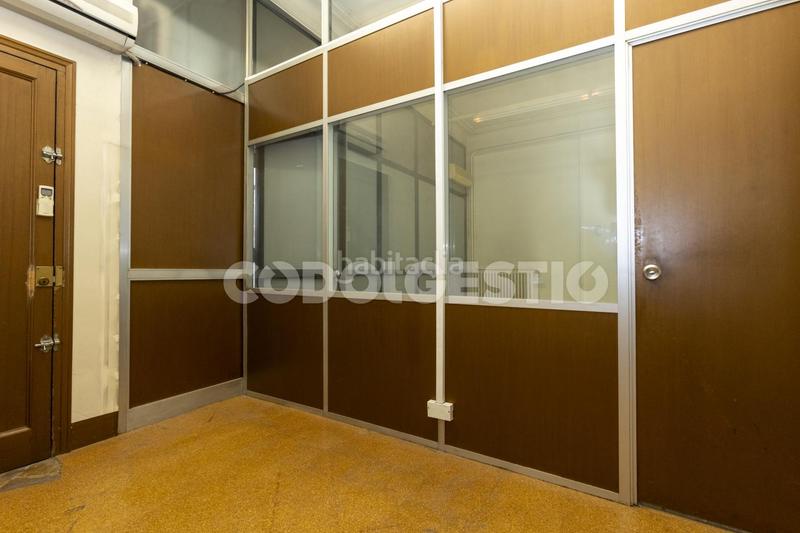 Foto 6b1639c9-1bfa-4cc9-8d49-5a6f3371e2a3. Location local commercial dans Manlleu