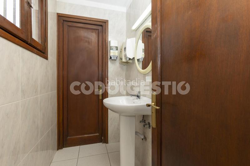 Foto b6399531-0d0c-4517-b6c0-e2b3f13475e7. Location local commercial dans Manlleu