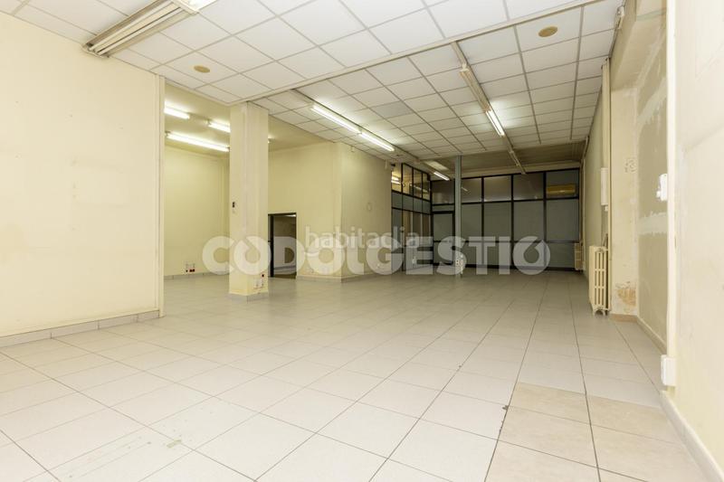 Foto fe694822-71d6-4dc4-92a0-3a3be216f8cc. Location local commercial dans Manlleu