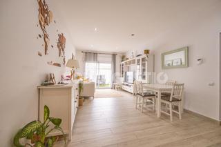 Appartement  Industria 34. Pis planta baixa amb terrassa en venda a vic!