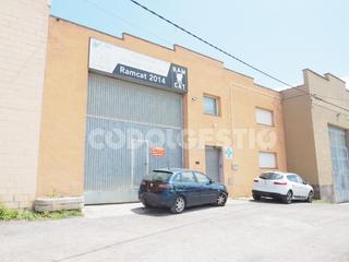 Industrial building  Joan codina vivet. Nau en venda a manlleu