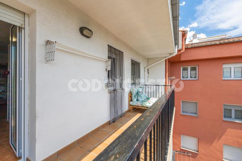 Foto 87ca50df-9c09-463d-b43d-7ee037189c02. Piso pis amb pàrquing en venda a en Torelló