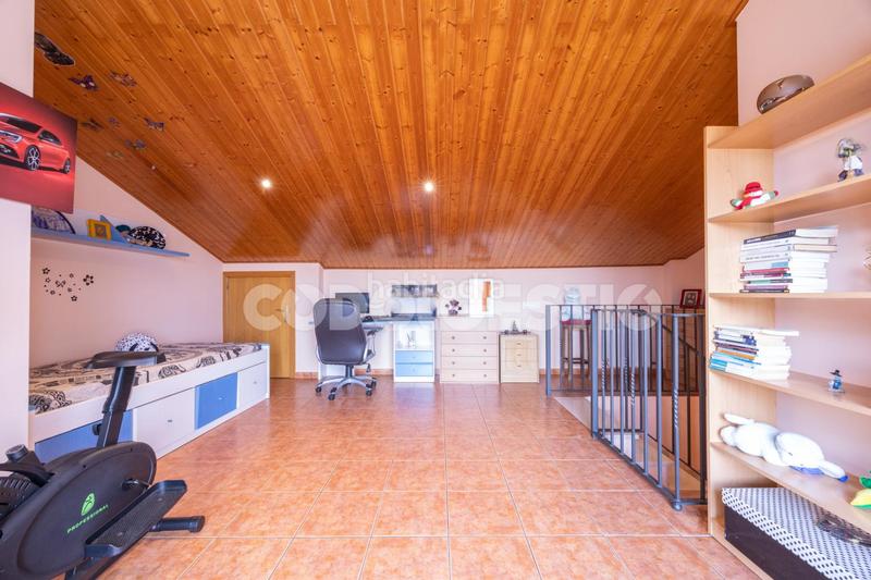 Foto c3f27a19-9a71-4413-bd59-e5862b40dee9. Piso pis amb pàrquing en venda a en Torelló
