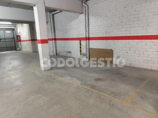 Aparcament cotxe  Montesquiu. Plaça daparcament en venda a torelló