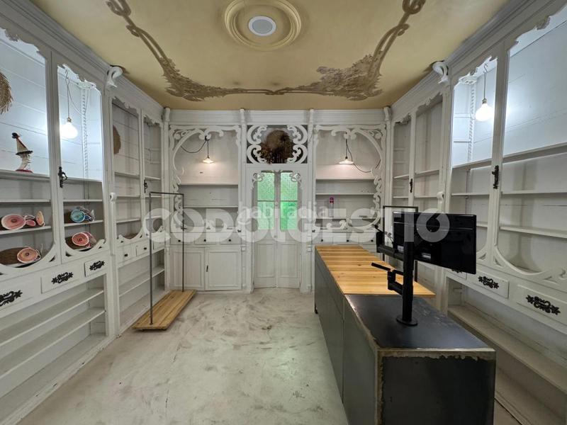 Foto f24a7845-75fd-4d75-af84-d6baf6367793. Geschäftsraum in Torelló