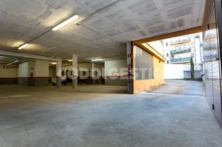 Autoparkplatz  Rafael casanova. Edifici dobra nova