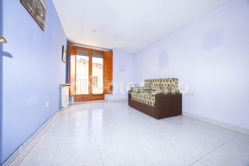 Foto fd6bdd68-fec0-4ab2-9925-2529691ebf7f. Pis a Torelló