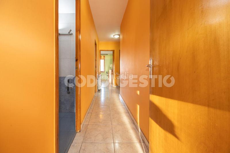 Foto 731fd15f-3bf3-4452-b780-787cdf2d7ed6. Flat in Torelló