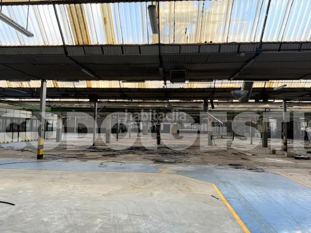 Foto 0f7c108b-5d7c-4ecb-91d5-5d0125db351b. Nau industrial a Torelló