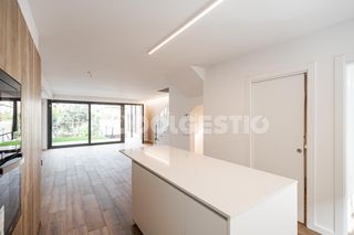 Haus  Puigsacalm. Casa amb jardí en venda a torelló