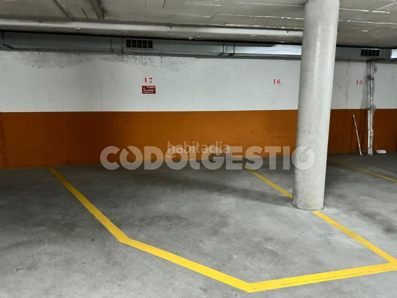 Foto 219ec33b-140c-4a86-88ae-5f2fe119c46e. Aparcament cotxe a El Sucre-El Nadal Vic