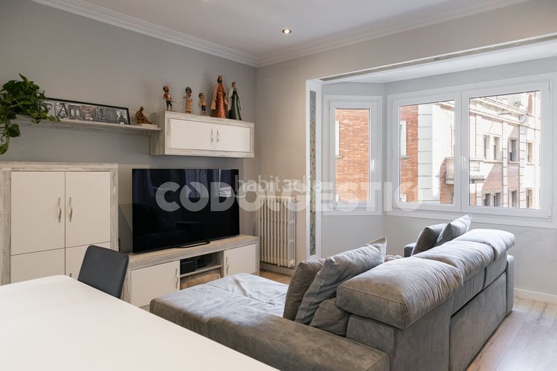 Foto dc066a4a-1069-42ca-b1bd-0ee7e7149533. Pis a Centre Vic