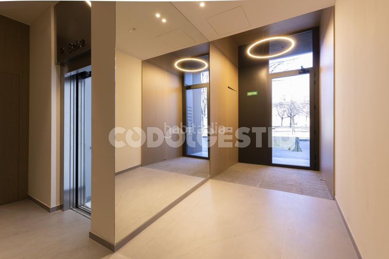 Foto ad63a2fb-2ecf-48aa-9423-87842eb3b49a. Piso espectacular pis en venda a ! en Centre Vic