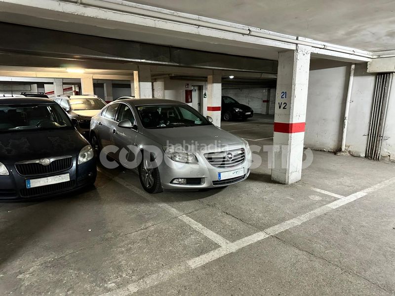 Foto 2e5e5f96-efa1-4bba-917c-13f13d02824a. Aparcament cotxe a Estadi-Santa Anna Vic