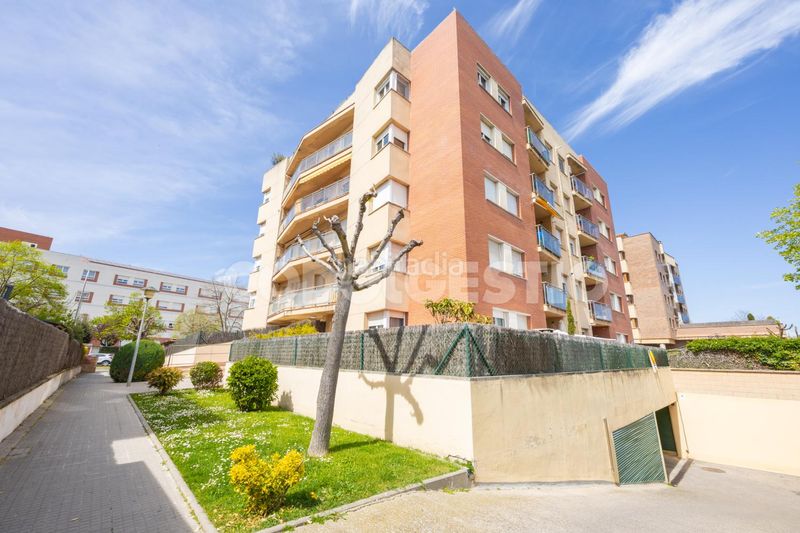 Foto 85373bd3-38fa-48fa-b334-25313603f979. Pis a Estadi-Santa Anna Vic