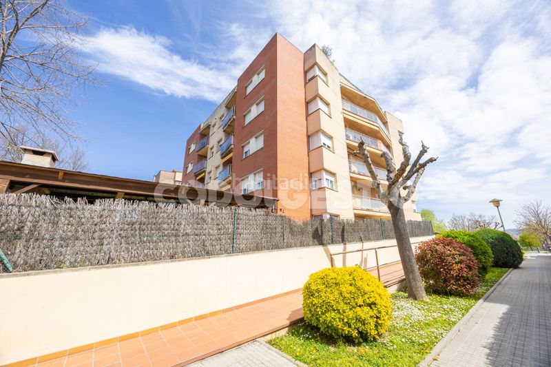 Foto 979d51c9-b867-468d-81d0-b861189b9247. Pis a Estadi-Santa Anna Vic