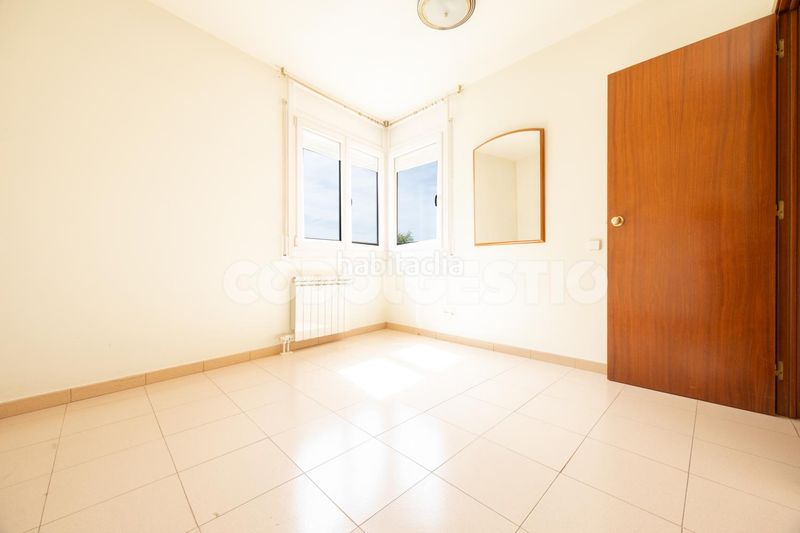 Foto fb77b00b-ceaf-4e6e-8b5c-e71133776eb7. Pis a Estadi-Santa Anna Vic