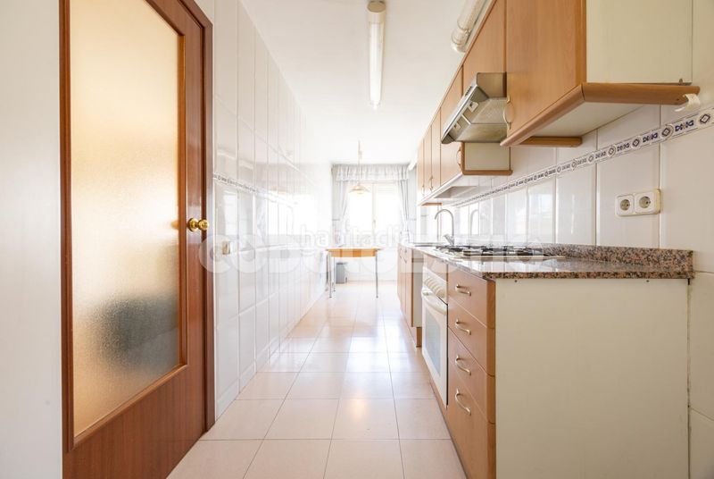 Foto 07e5c65a-64c8-4fee-8b11-e4dc877875ed. Pis a Estadi-Santa Anna Vic