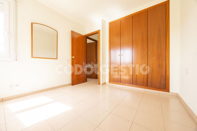 Foto 8c460df6-92d0-40af-a7cd-684536806065. Pis a Estadi-Santa Anna Vic