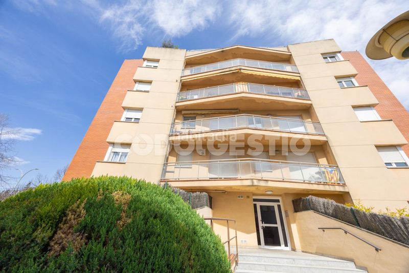 Foto 9b260689-7779-48f6-82e4-17e043860d9f. Pis a Estadi-Santa Anna Vic