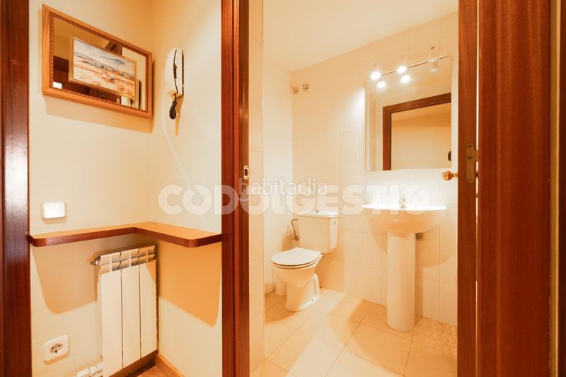 Foto ef43451a-3a64-4be1-a117-5124bd8e51b1. Pis a Estadi-Santa Anna Vic