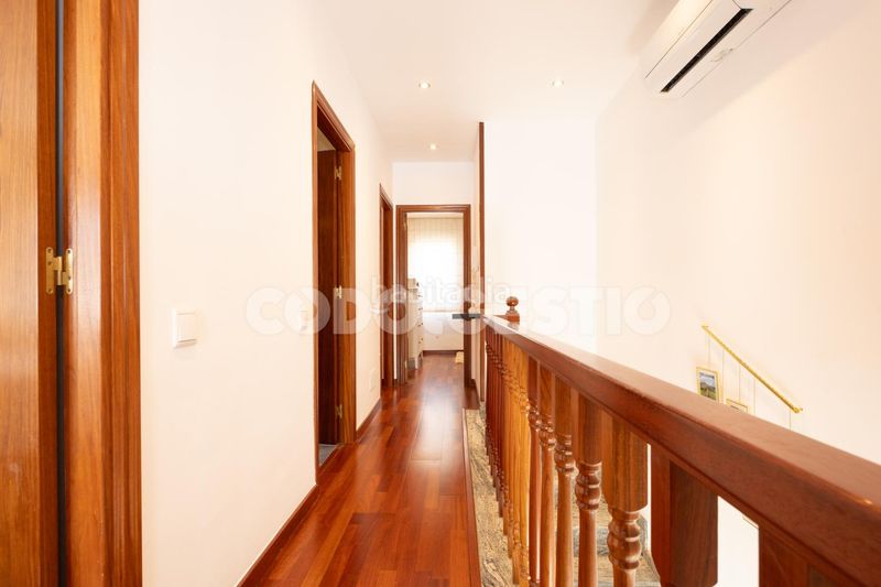 Foto 111f1992-2e27-481b-b2b2-004c58892bd5. Casa a Centre Vic