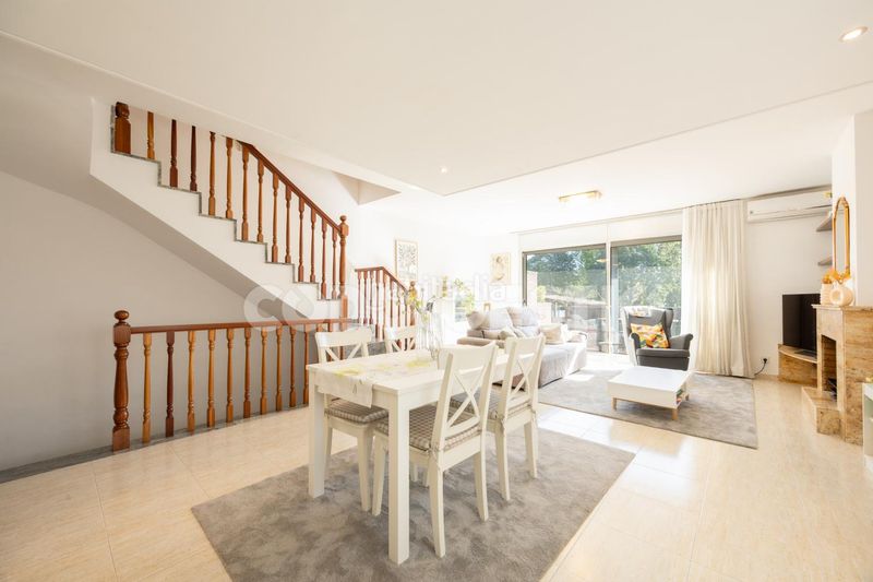 Foto 605c6dbc-2b52-4b6b-bb47-f208c96e6855. Casa a Centre Vic