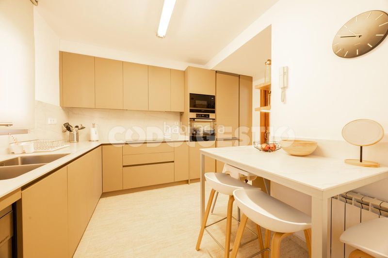 Foto ac27fe2d-9bbe-44c3-93e4-e0e2f6e4189a. Casa a Centre Vic