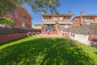 Haus  Maria mercè marçal i serra. Casa en venda a vic!