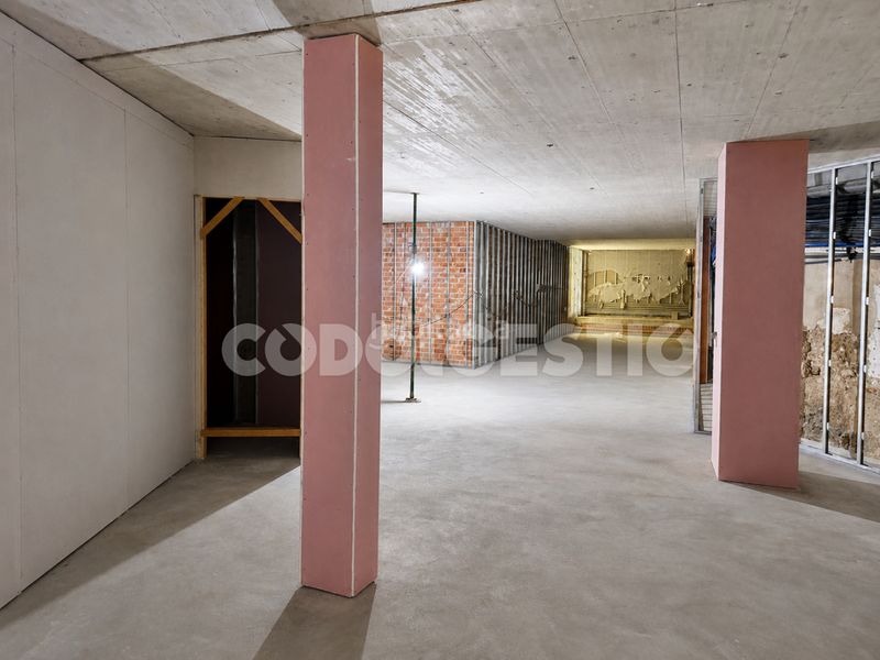 Foto 478d8b61-2bc8-463c-91dc-cc5d5bcc87a9. Local comercial a Centre Vic