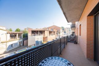 Appartement  Manlleu. Pis en venda amb plaça daparcament doble a torelló