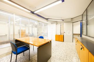 Rent Office space  Arquebisbe alemany. Local comercial en lloguer a vic