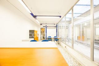 Bureau  N/a. Local comercial en venda a vic