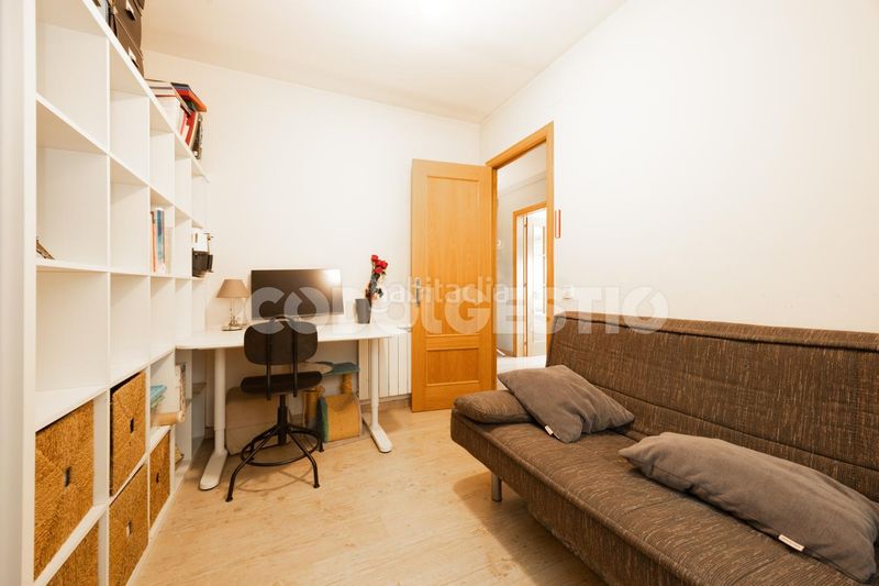 Foto 8def24e7-92ca-4326-b972-a04337a5e56d. Pis a Manlleu
