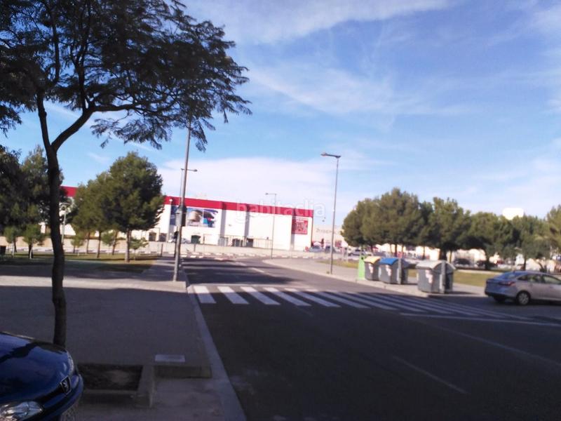 Foto 686f24d5-525b-462d-b8cd-1111b329f0dc. Lloguer local comercial a Centro Ciudad Paterna