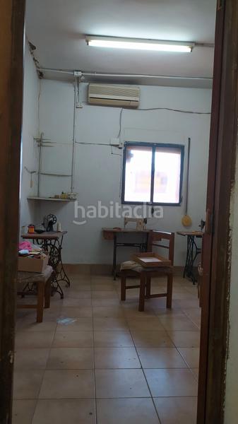 Foto b7d93977-795d-45cd-a57c-9386c4a24b99. Local comercial  en benicalap en Ciutat Fallera Valencia