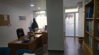 Local Comercial a Centro Ciudad. Local ubicado en manises para abrir tu nuevo negocio.