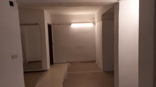 Local Comercial a Rocafort. Local ideal para abrir tu nuevo negocio, 3 puertas de persiana a