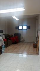 Local Comercial a El Castell. Local ideal para cambio de uso a vivienda.