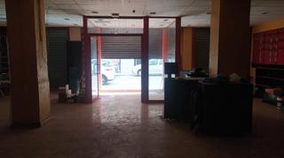 Lloguer Local Comercial a L´Eixereta. Local ideal para hacer cambio de uso a vivienda.