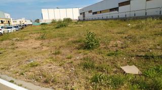 Terreny residencial a Rafelbunyol. Hace esquina.  ctra nacional 340.  son edificables 1084 m. solo