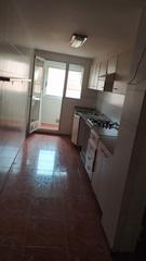 Appartement à Zona Concordia. Piso ubicado en burjassot de origen en estado para hacerle algun