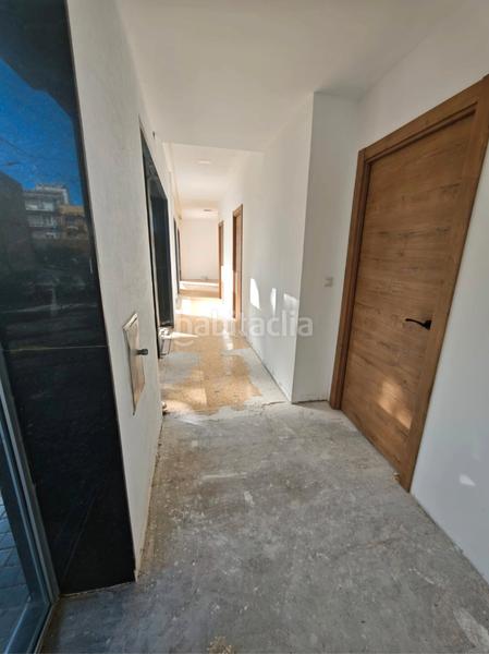 Foto 376139b3-23bf-40bd-b3f3-cb973d92d45c. Location local commercial dans Zona Concordia Burjassot