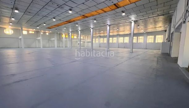 Foto 51f7ce9f-a6cd-47fc-868f-17011e253c0b. Alquiler nave industrial nave ubicada en polígono Fuente del Jarro. precio negociable. en Paterna