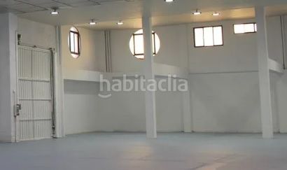 Foto 5a2a53ed-e57b-4658-9d2f-0528d07f2b92. Alquiler nave industrial nave ubicada en polígono Fuente del Jarro. precio negociable. en Paterna