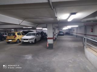 Parking voiture à El Castell. Garaje ubicado en burjassot zona campo de futbol